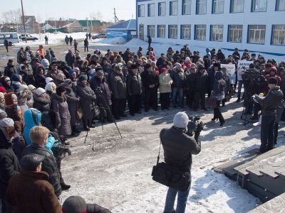 Митинг в Кормиловке. Фото: ИА "Омскрегион"