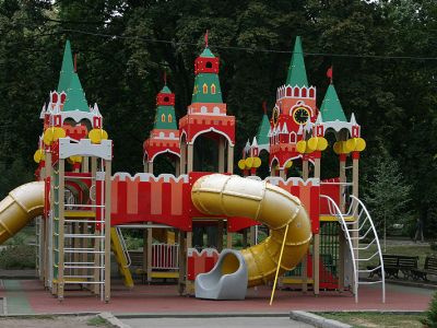Детская площадка "Кремль". Источник - ti71.ru