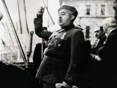 Франсиско Франко на параде. Источник - espanarusa.com/