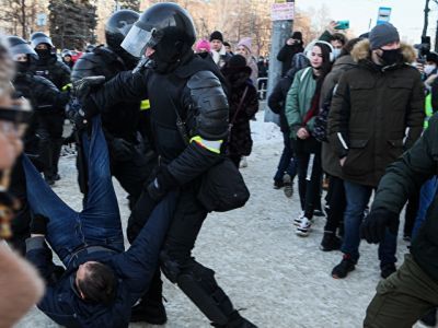 Задержание на акции протеста. Фото: Марина Садчикова, Каспаров.Ru