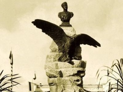 Памятник генералу Михаилу Анненкову в Самарканде, 1913 г. Фото: t.me/eidelman